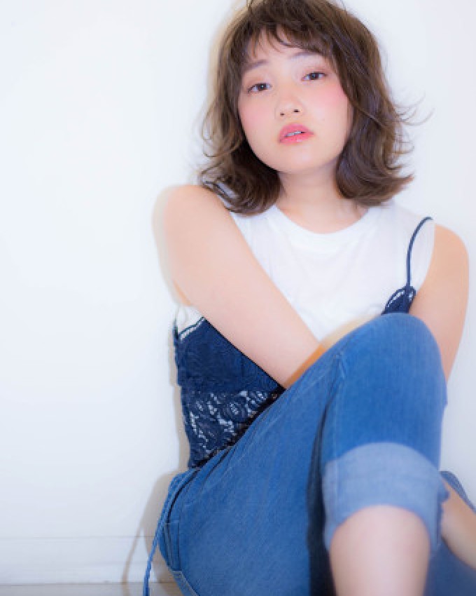 外国人風「ダーク　グレイジュ」が人気！！外ハネランダムパーマ