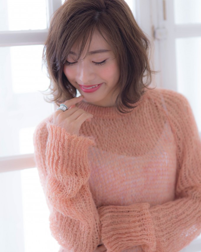 伸ばしかけボブの方におススメ！こなれ感が可愛い外巻きボブディ